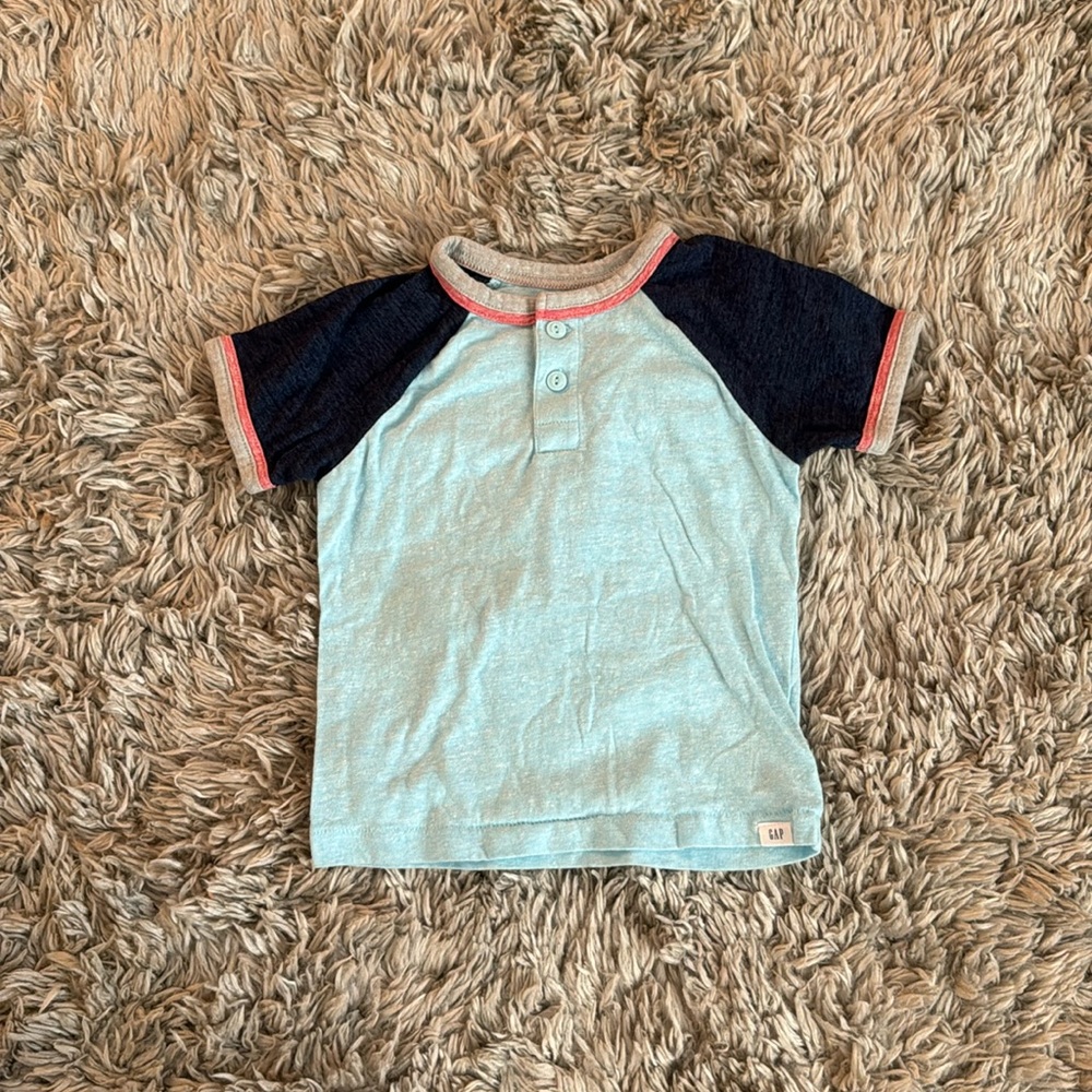 Gap Novelty Henley Short Sleeve Shirt